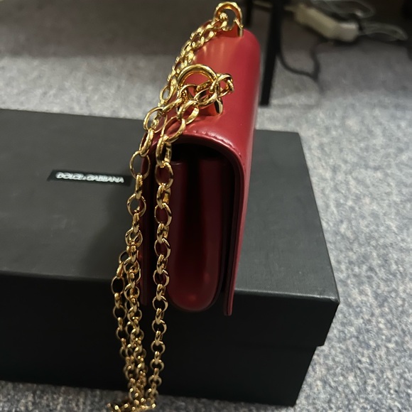 Dolce & Gabbana Red Crossbody Bag with Gold Chain - Picture 3 of 13